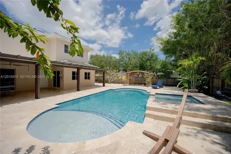 2890 NE 4th Street Homestead FL 33033