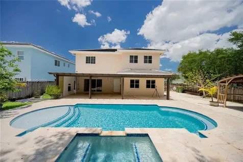 2890 NE 4th Street Homestead FL 33033