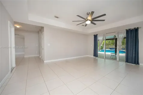 2890 NE 4th Street Homestead FL 33033