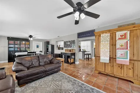 10460 SW 123rd Court Miami FL 33186
