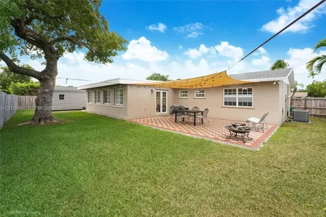 10460 SW 123rd Court Miami FL 33186