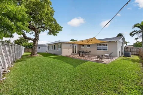 10460 SW 123rd Court Miami FL 33186