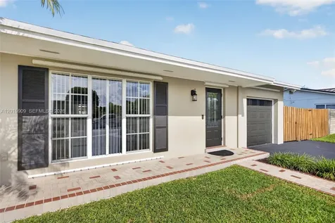 10460 SW 123rd Court Miami FL 33186