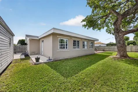 10460 SW 123rd Court Miami FL 33186