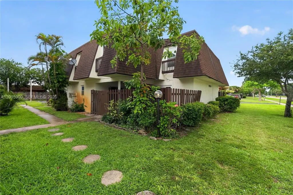 7913 Tam Oshanter Boulevard North Lauderdale FL 33068
