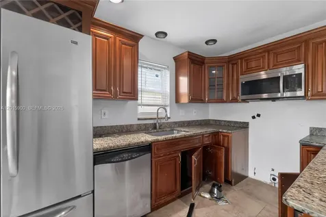7913 Tam Oshanter Boulevard North Lauderdale FL 33068