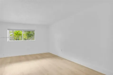 13880 NE 20th Place North Miami Beach FL 33181
