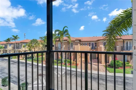 6893 Julia Gardens Drive Coconut Creek FL 33073
