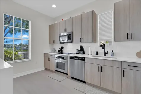 6893 Julia Gardens Drive Coconut Creek FL 33073