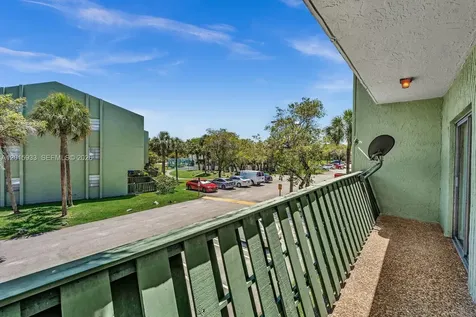 8911 NW 28th Drive Coral Springs FL 33065
