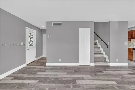 8911 NW 28th Drive Coral Springs FL 33065