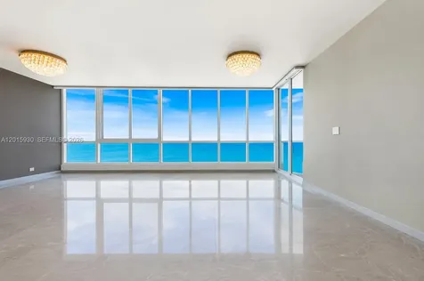 100 S Pointe Drive Miami Beach FL 33139