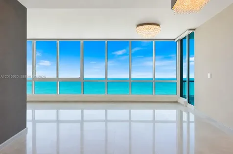 100 S Pointe Drive Miami Beach FL 33139
