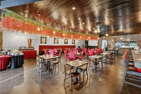 Established Full-service Restaurant For Sale Prime North Miami Beach FL 33160