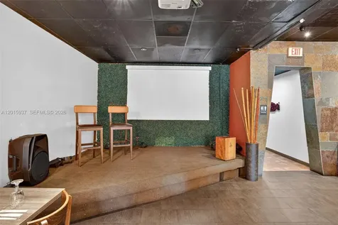 Established Full-service Restaurant For Sale Prime North Miami Beach FL 33160