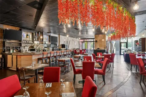 Established Full-service Restaurant For Sale Prime North Miami Beach FL 33160