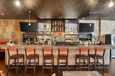 Established Full-service Restaurant For Sale Prime North Miami Beach FL 33160
