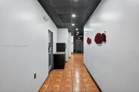 Established Full-service Restaurant For Sale Prime North Miami Beach FL 33160