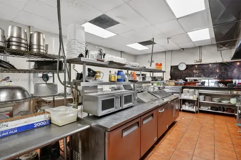 Established Full-service Restaurant For Sale Prime North Miami Beach FL 33160