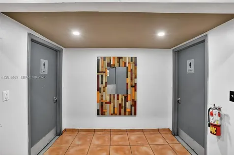 Established Full-service Restaurant For Sale Prime North Miami Beach FL 33160