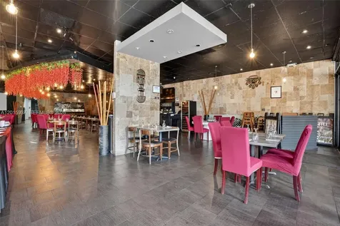 Established Full-service Restaurant For Sale Prime North Miami Beach FL 33160