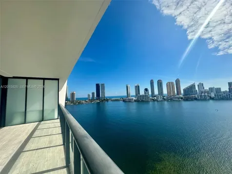 5000 Island Estates Drive Aventura FL 33160