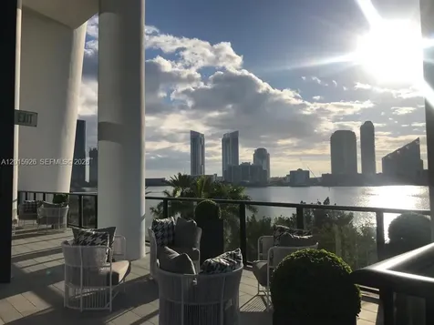 5000 Island Estates Drive Aventura FL 33160