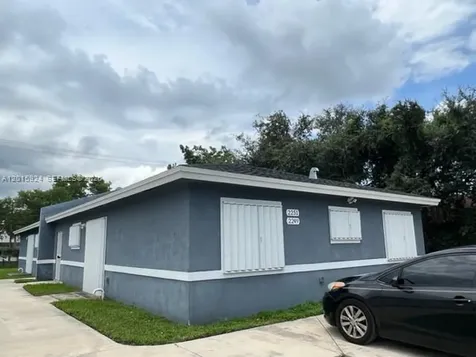 2249 NW 66th Street Miami FL 33147