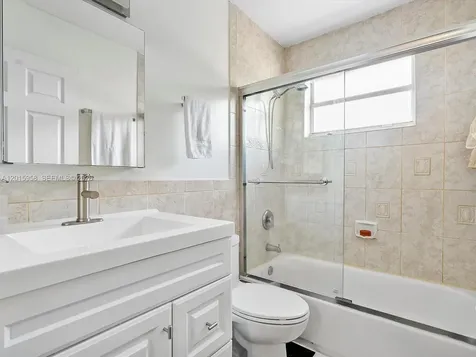 200 SW 2nd Avenue Hallandale Beach FL 33009