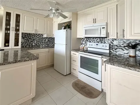 7135 Collins Avenue Miami Beach FL 33141