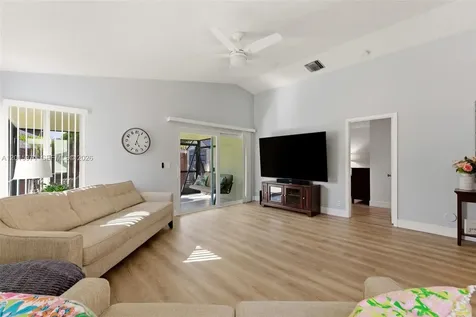 3861 NW 20th Street Coconut Creek FL 33066