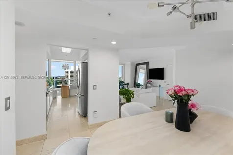21055 Yacht Club Drive Aventura FL 33180