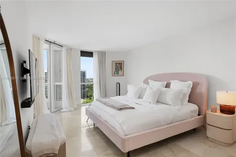 21055 Yacht Club Drive Aventura FL 33180