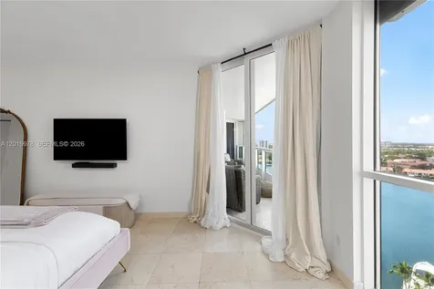 21055 Yacht Club Drive Aventura FL 33180