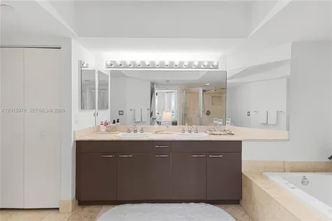 21055 Yacht Club Drive Aventura FL 33180