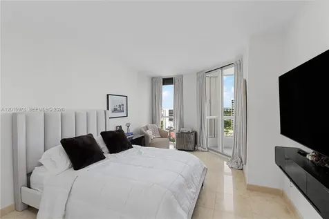 21055 Yacht Club Drive Aventura FL 33180