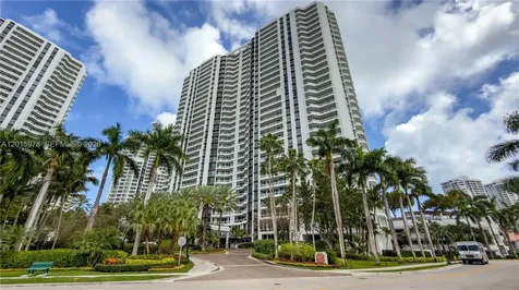 21055 Yacht Club Drive Aventura FL 33180