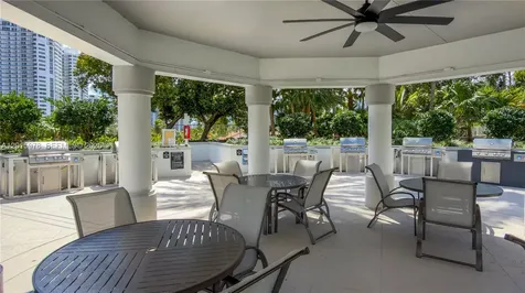 21055 Yacht Club Drive Aventura FL 33180