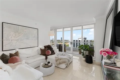 21055 Yacht Club Drive Aventura FL 33180