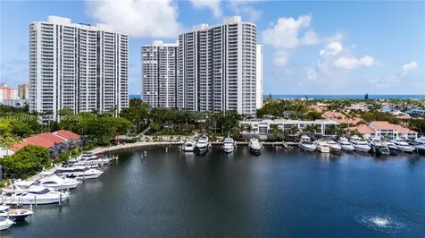 21055 Yacht Club Drive Aventura FL 33180