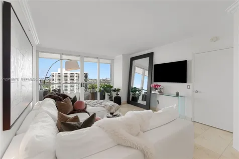 21055 Yacht Club Drive Aventura FL 33180
