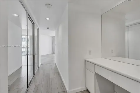 16425 Collins Avenue Sunny Isles Beach FL 33160