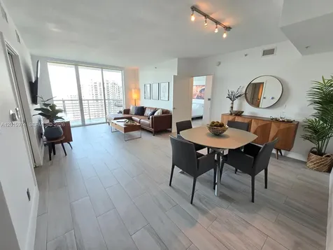 325 S Biscayne Boulevard Miami FL 33131