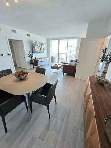 325 S Biscayne Boulevard Miami FL 33131