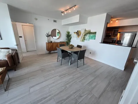325 S Biscayne Boulevard Miami FL 33131