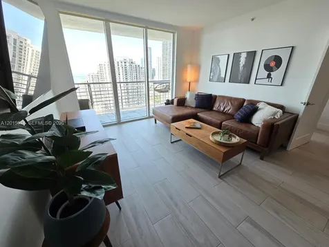 325 S Biscayne Boulevard Miami FL 33131
