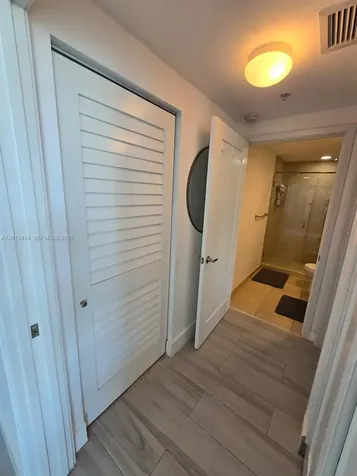 325 S Biscayne Boulevard Miami FL 33131
