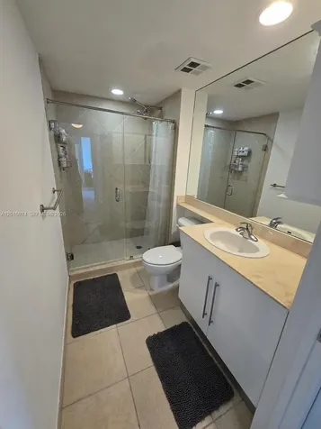325 S Biscayne Boulevard Miami FL 33131