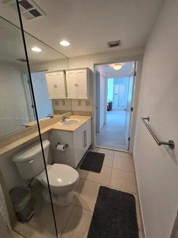 325 S Biscayne Boulevard Miami FL 33131