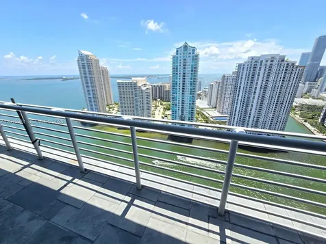 325 S Biscayne Boulevard Miami FL 33131